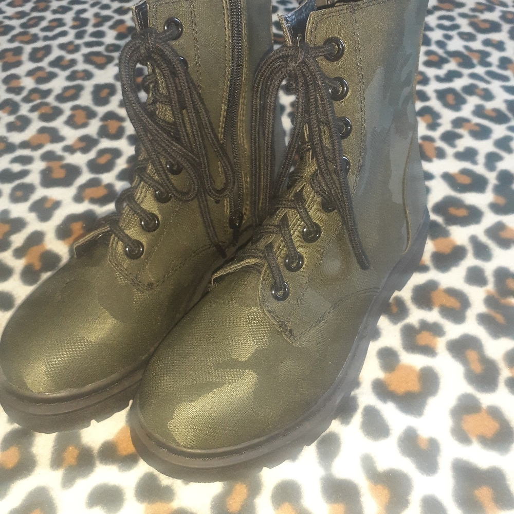 Rue 21 camo boots